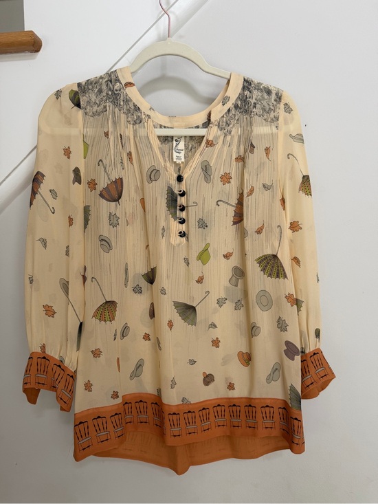 Floreat Tops - Anthropologie Floreat Pouring Rain Umbrellas Peasant Blouse Fall size 6